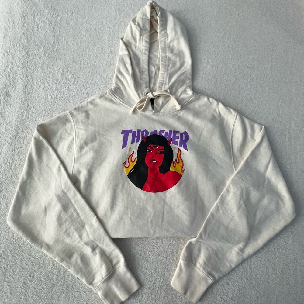 Thrasher (Zumiez)- Women’s Roja Logo Bone Hoodie **NWOT**